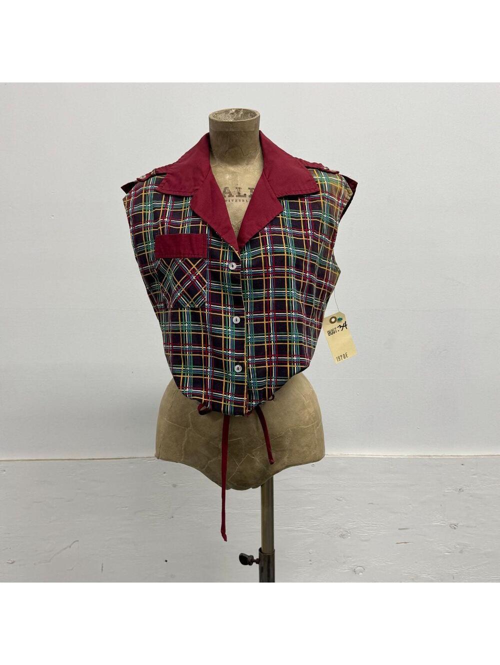 Vintage 1970s Burgundy Plaid Cap-Sleeve Western Cropped Blouse